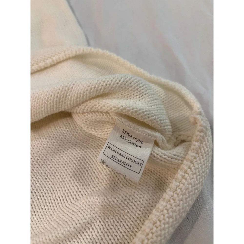 Ofeefan Womens Cream Knit Sweater Vest Sleeveless Crew Neck Center Seam Size M